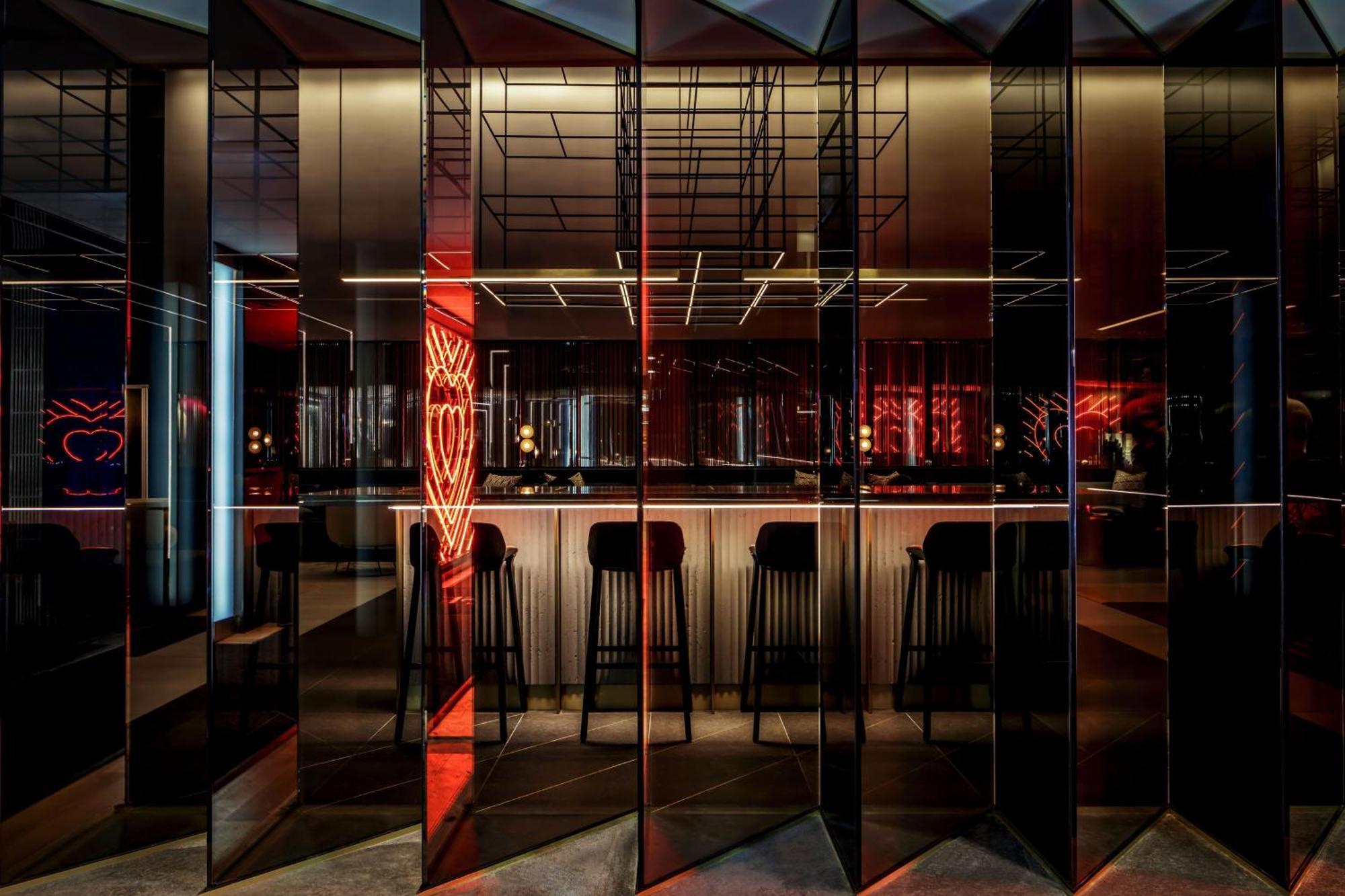 W Montreal Hotell Exteriör bild